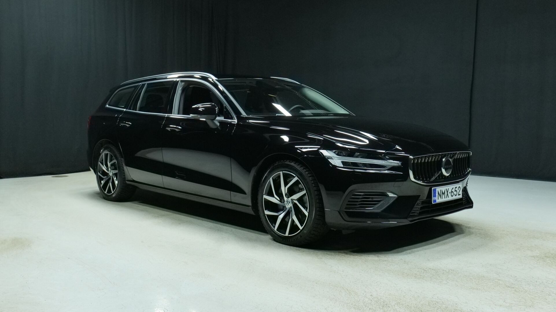 Autokuva 5 - NMX-652