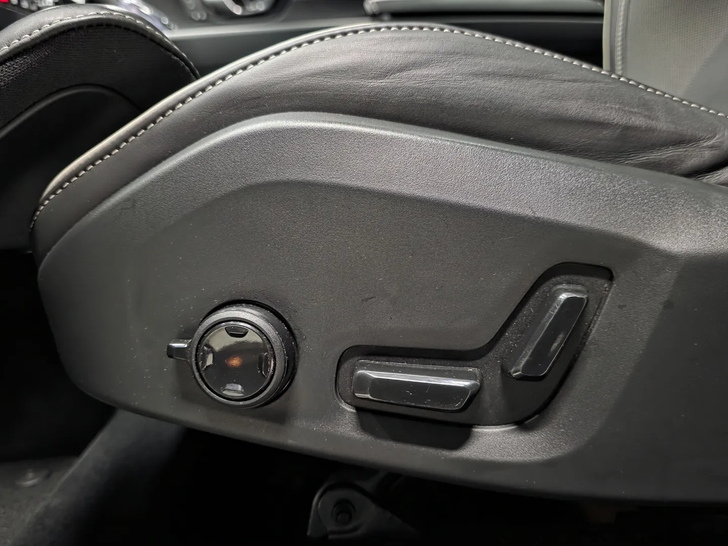 Autokuva 15 - NNC-175