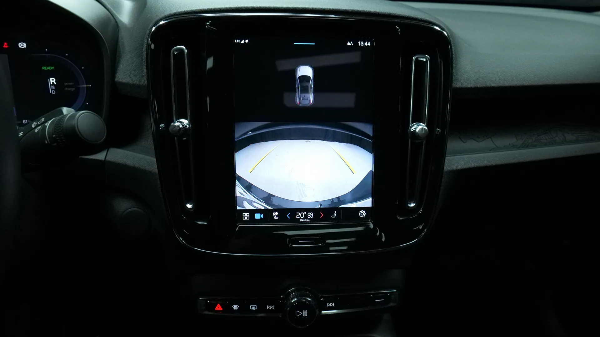 Autokuva 7 - NNC-655