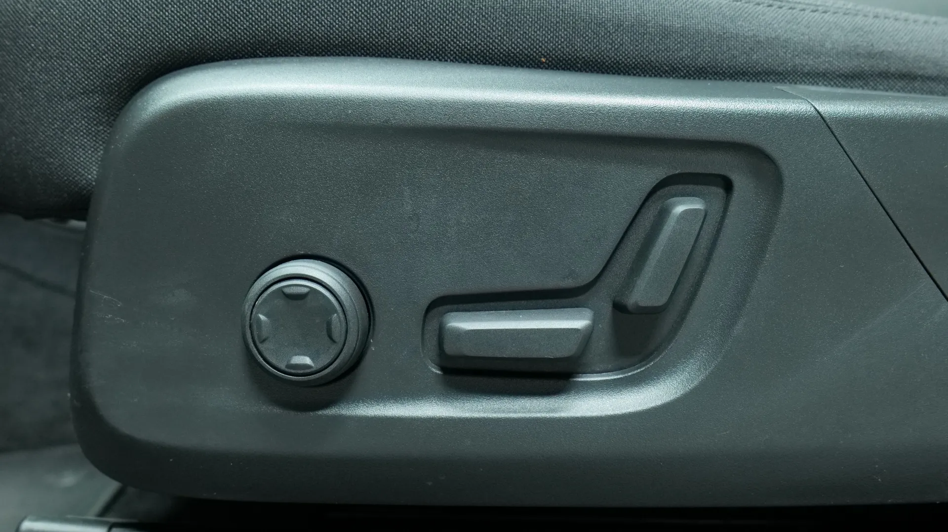 Autokuva 11 - NNC-655