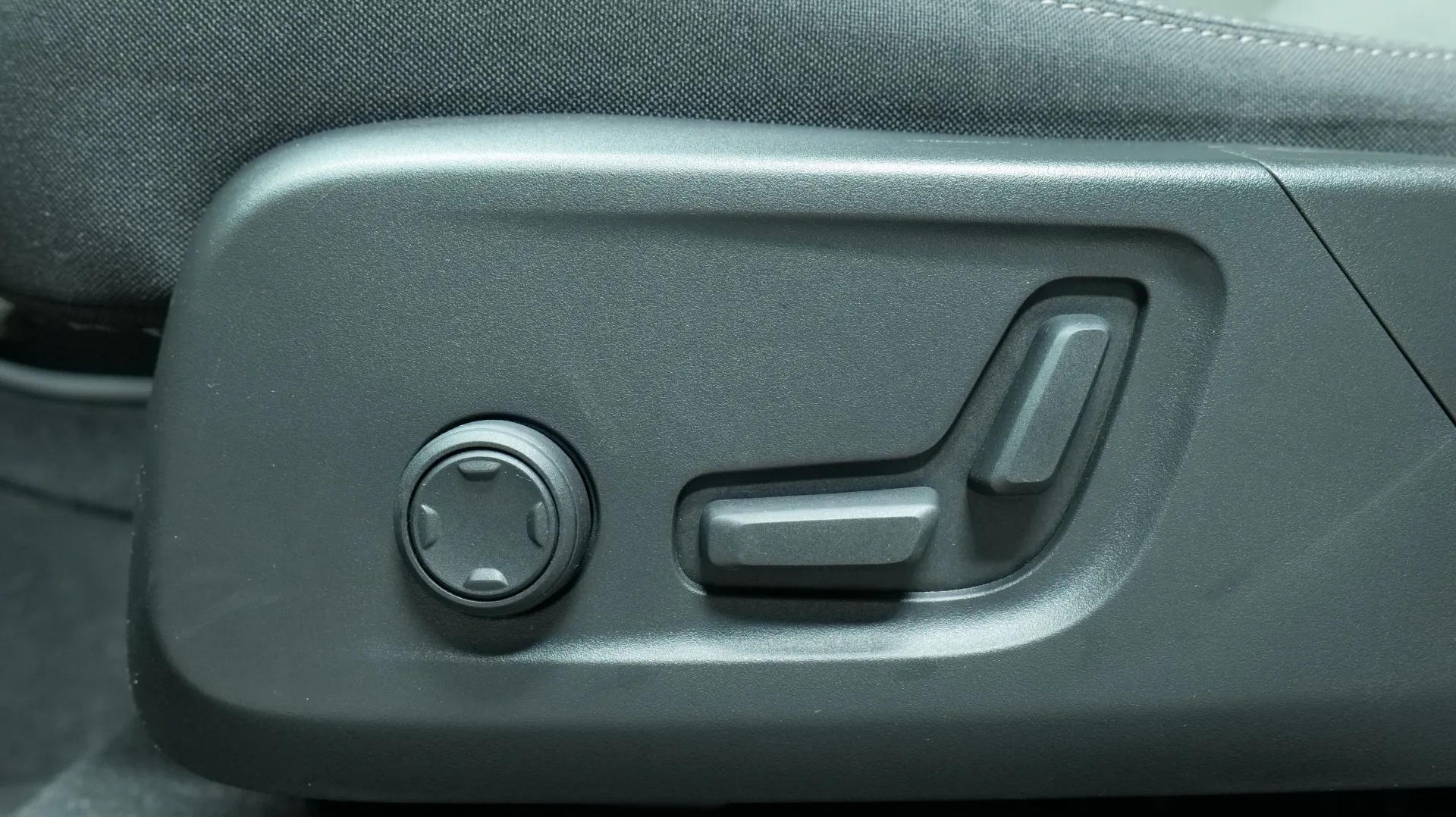 Autokuva 11 - NNE-792