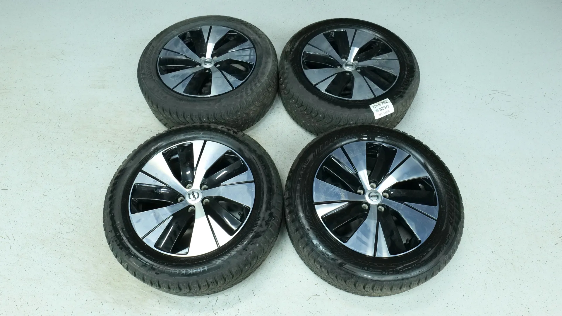 Autokuva 19 - NNE-792