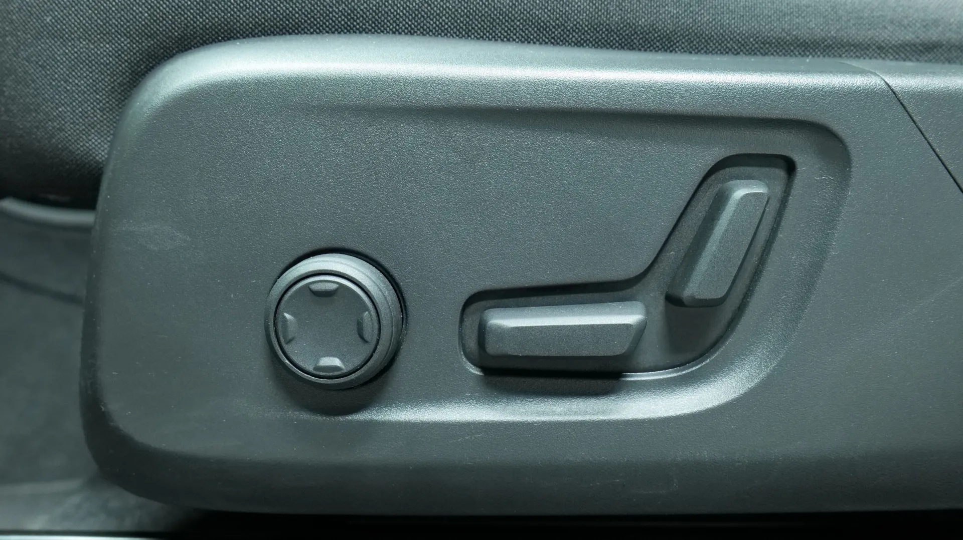 Autokuva 11 - NNE-794