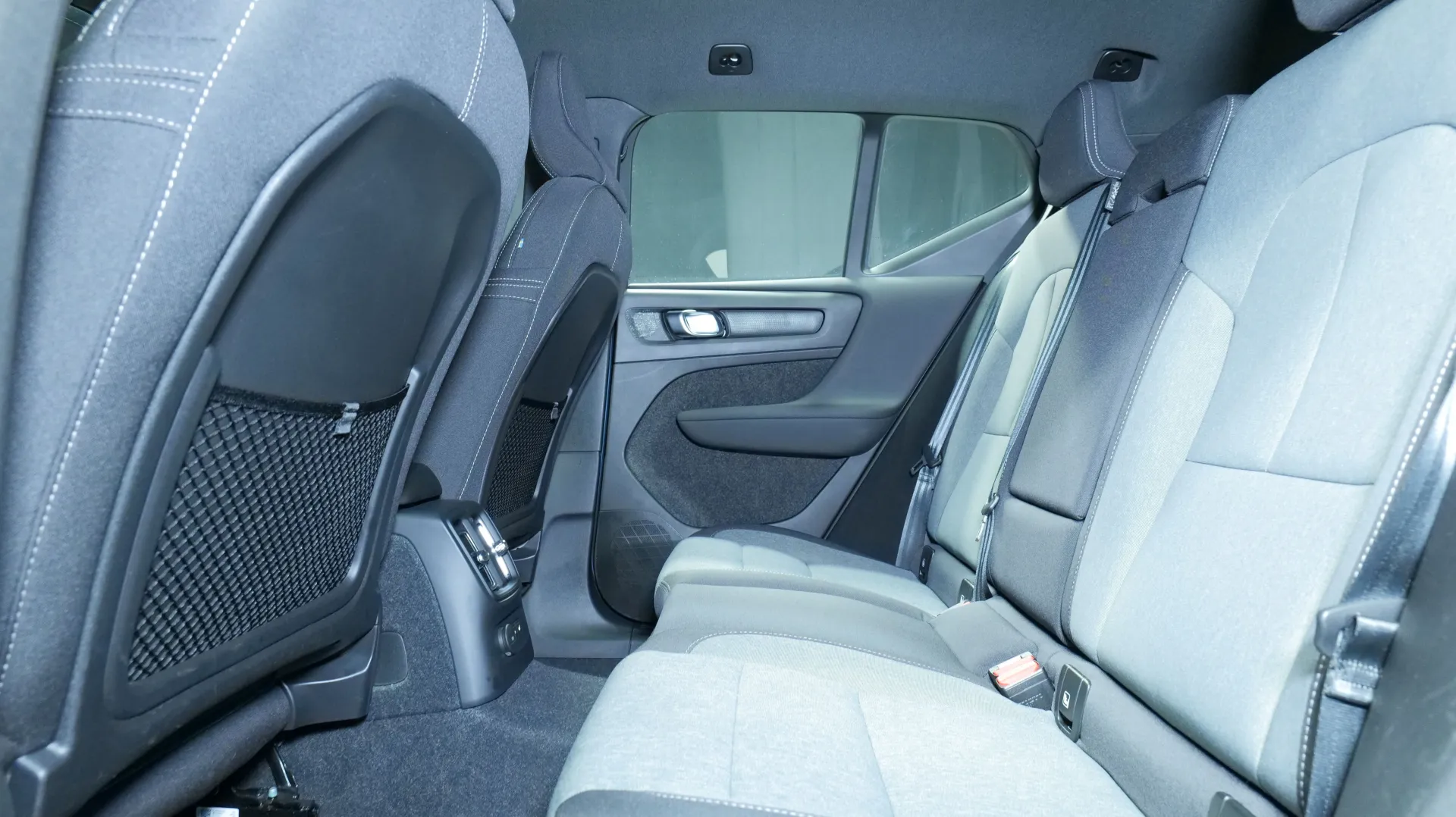 Autokuva 16 - NNE-794