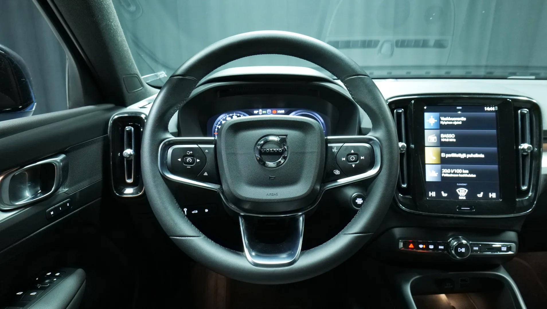 Autokuva 15 - NNE-794