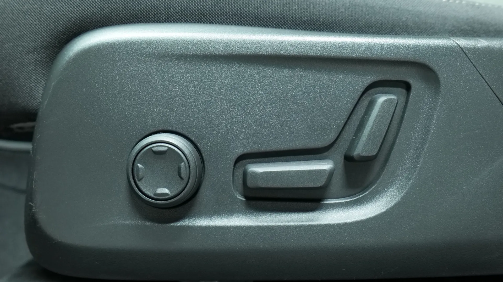 Autokuva 11 - NNE-809