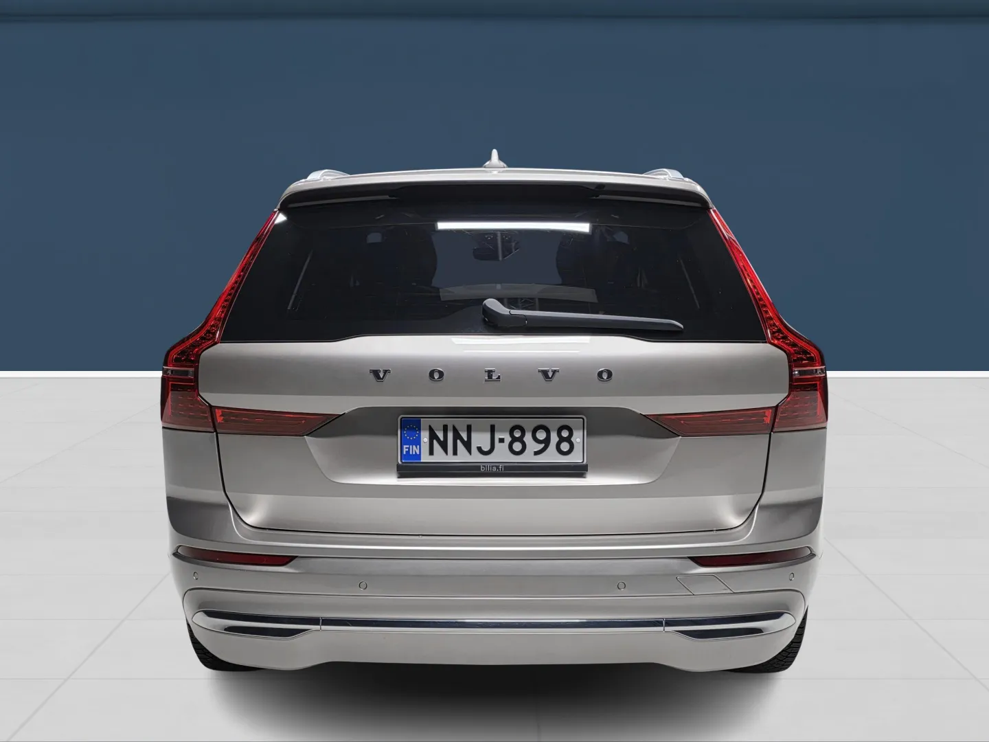 Autokuva 6 - NNJ-898