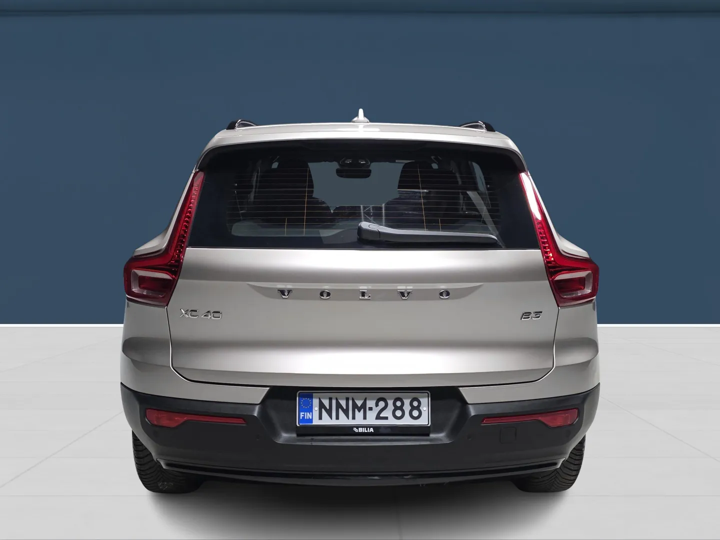 Autokuva 5 - NNM-288