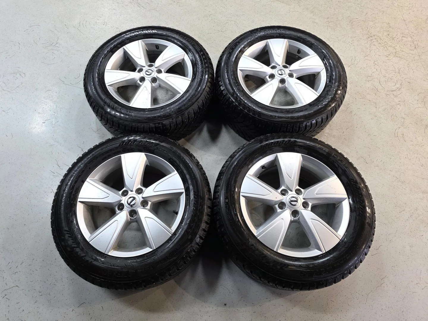 Autokuva 12 - NNM-288