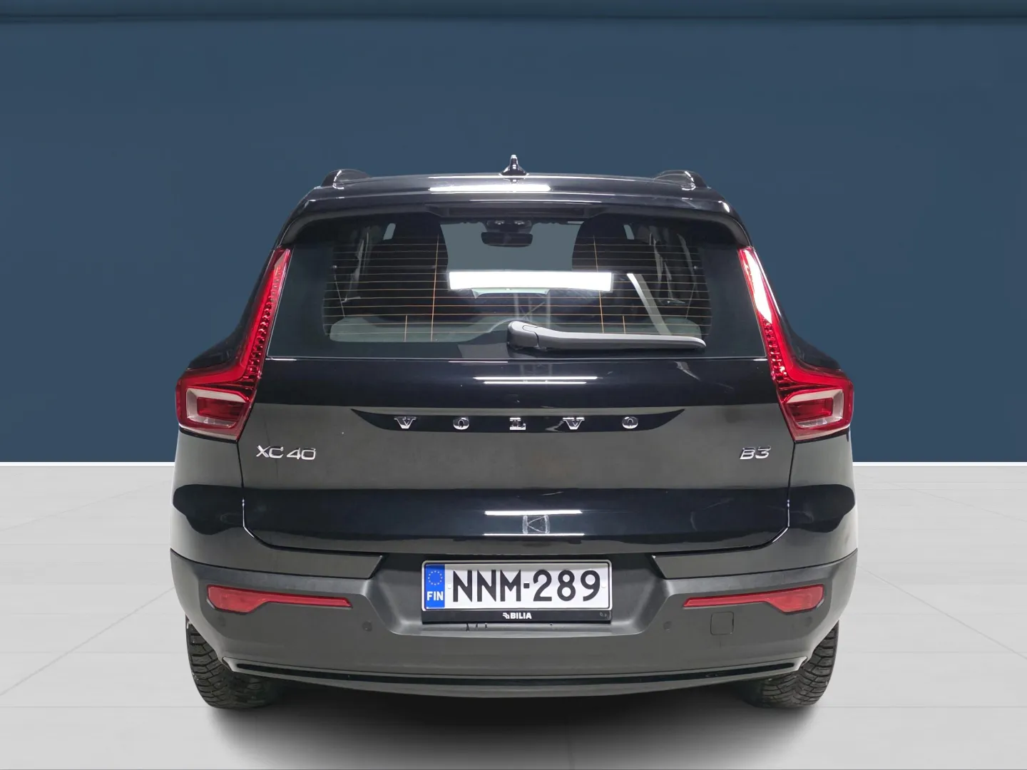 Autokuva 5 - NNM-289