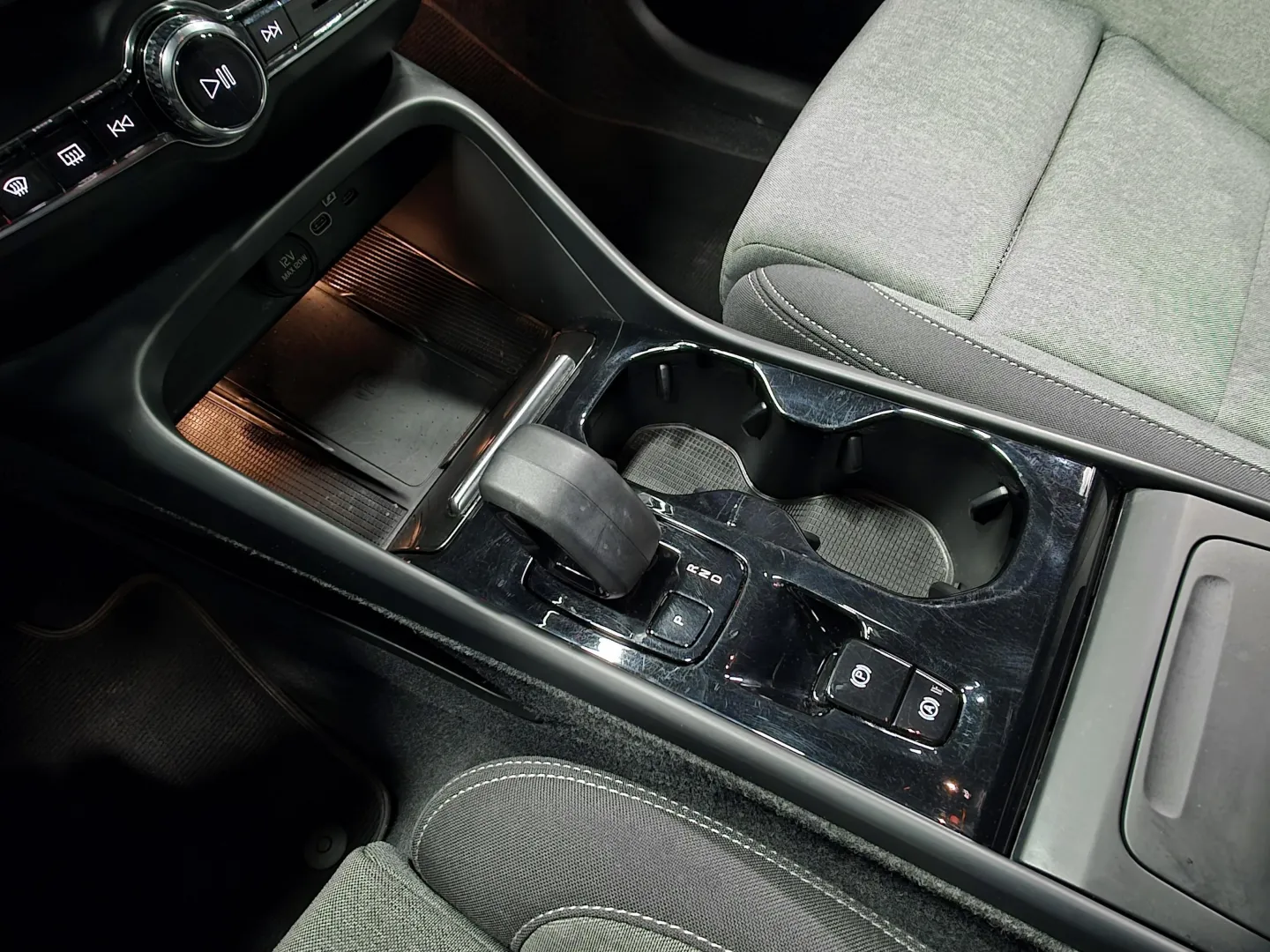 Autokuva 14 - NNM-289