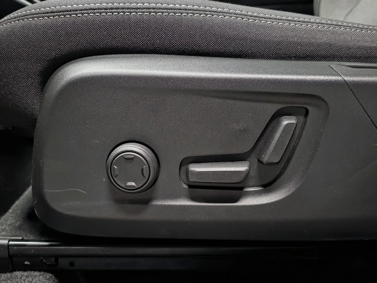 Autokuva 15 - NNM-289