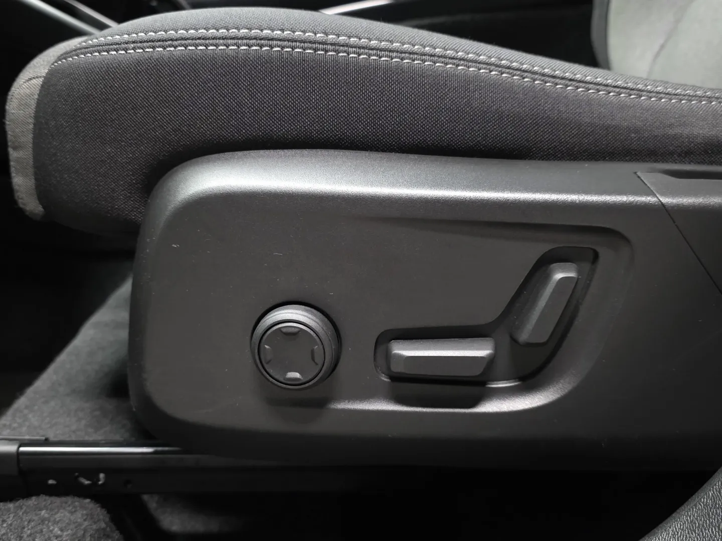 Autokuva 16 - NNM-291