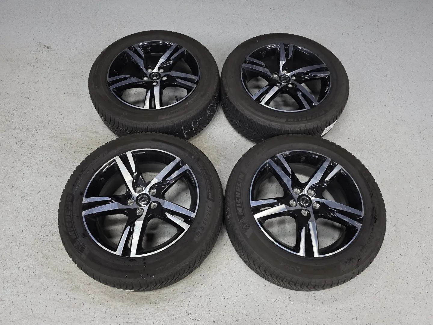 Autokuva 12 - NNM-291