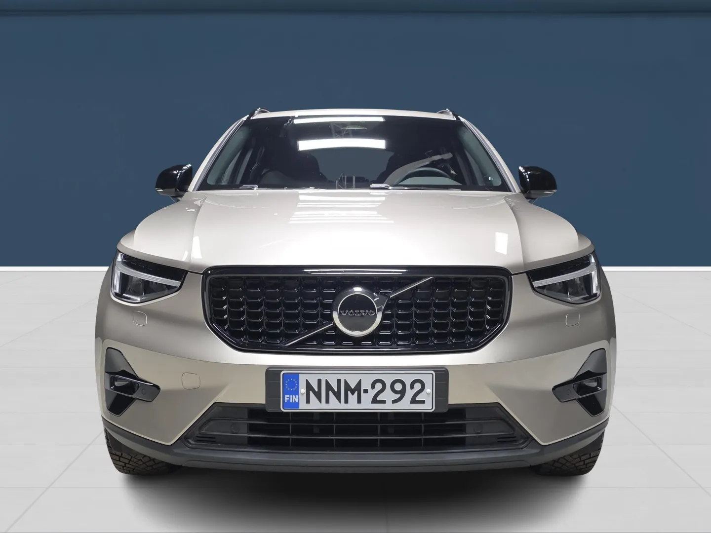 Autokuva 2 - NNM-292