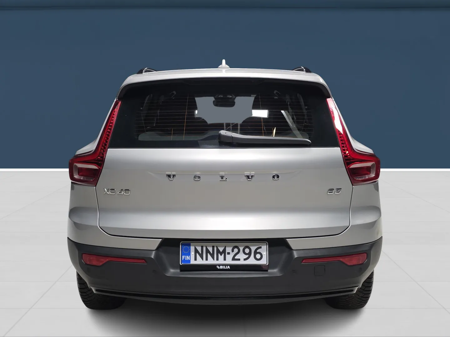 Autokuva 5 - NNM-296