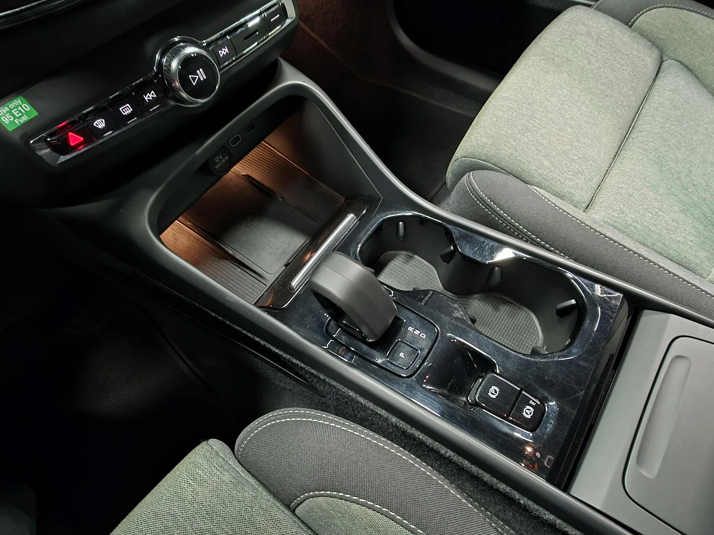 Autokuva 15 - NNM-296