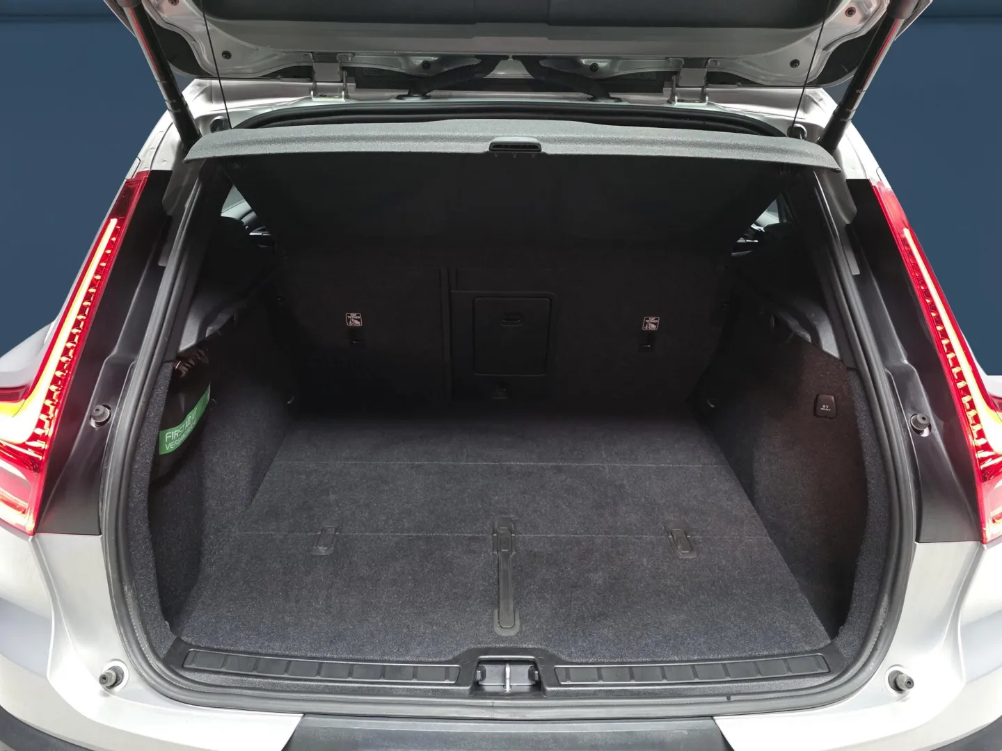 Autokuva 11 - NNM-296