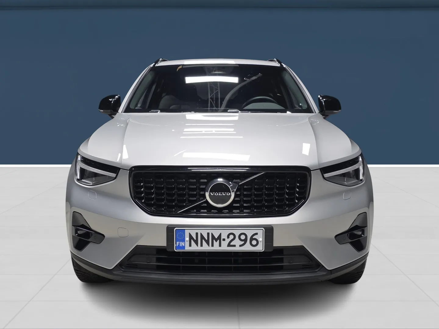 Autokuva 2 - NNM-296