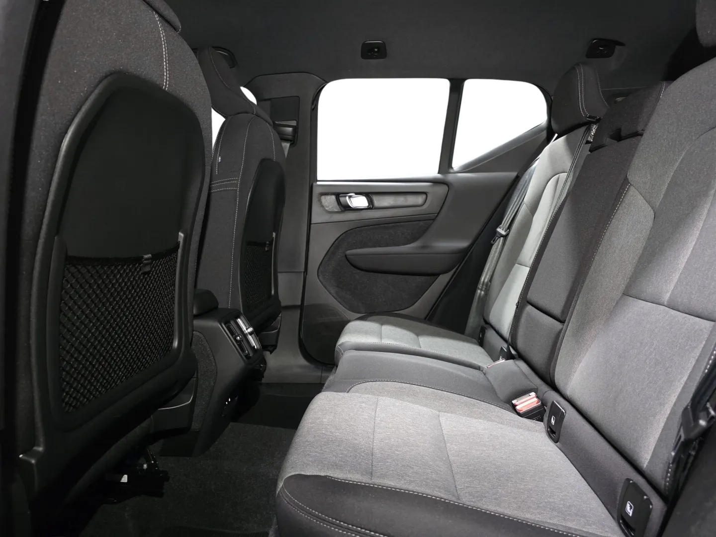 Autokuva 9 - NNM-298