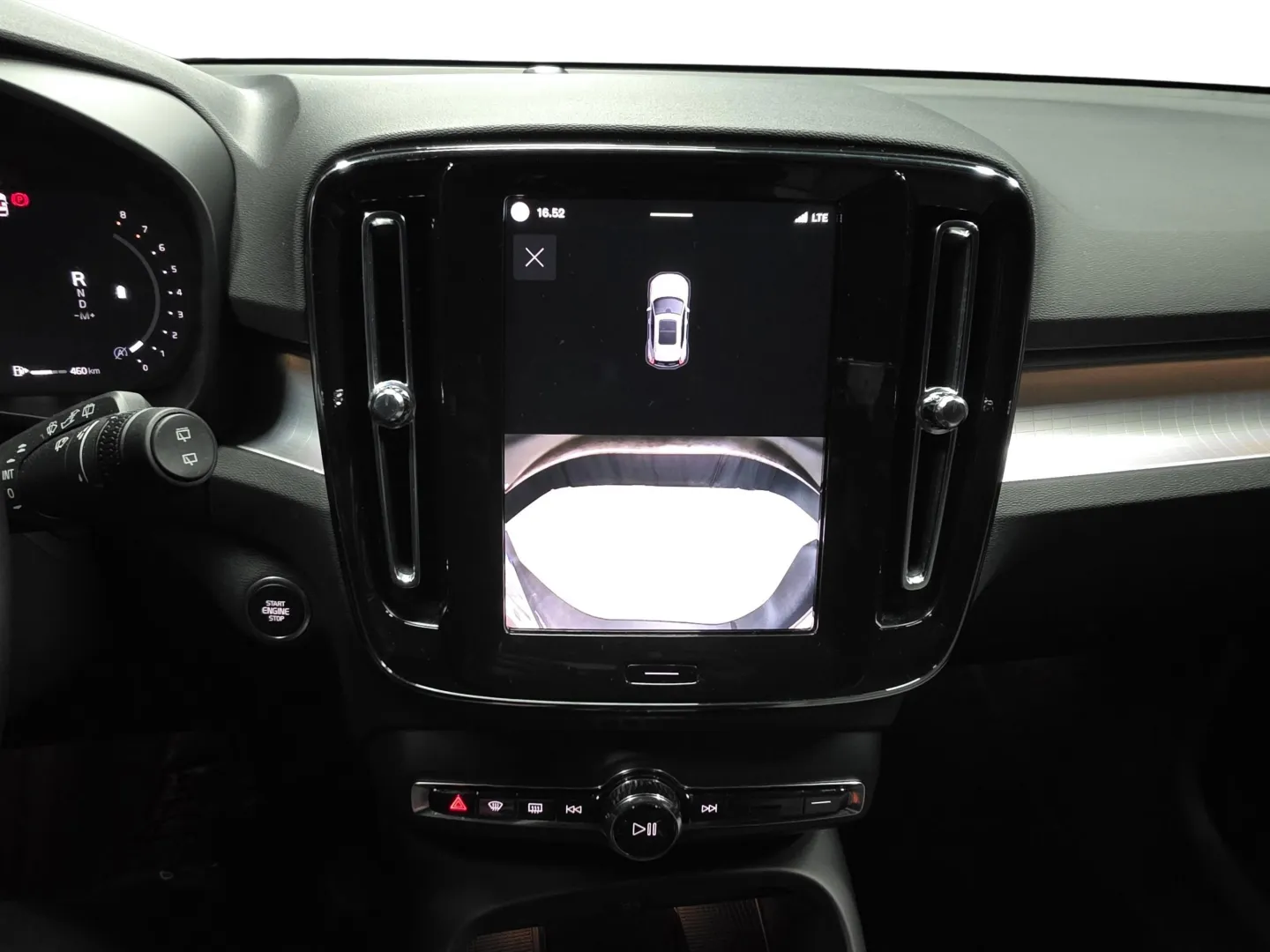 Autokuva 13 - NNM-298