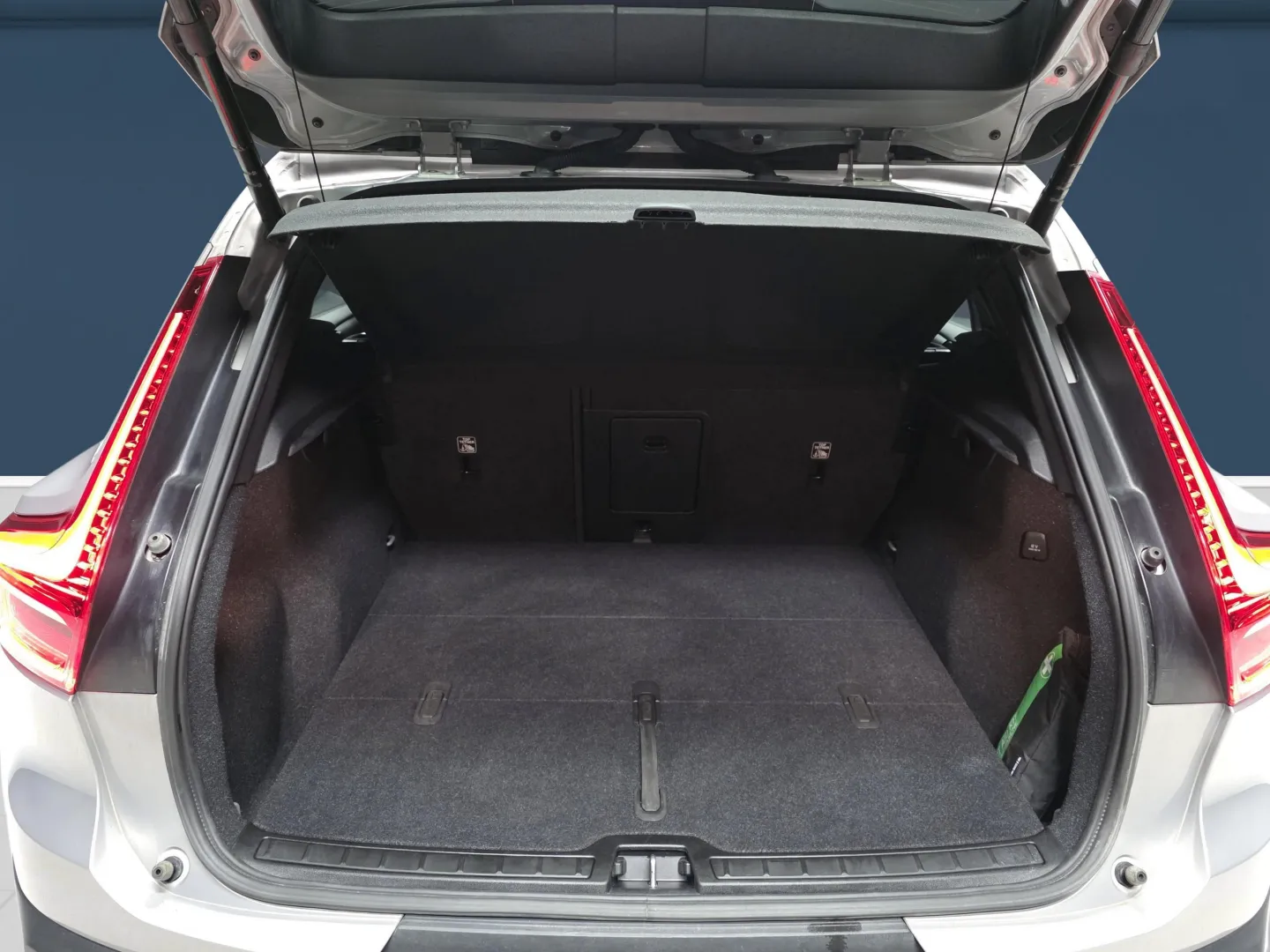 Autokuva 11 - NNM-298