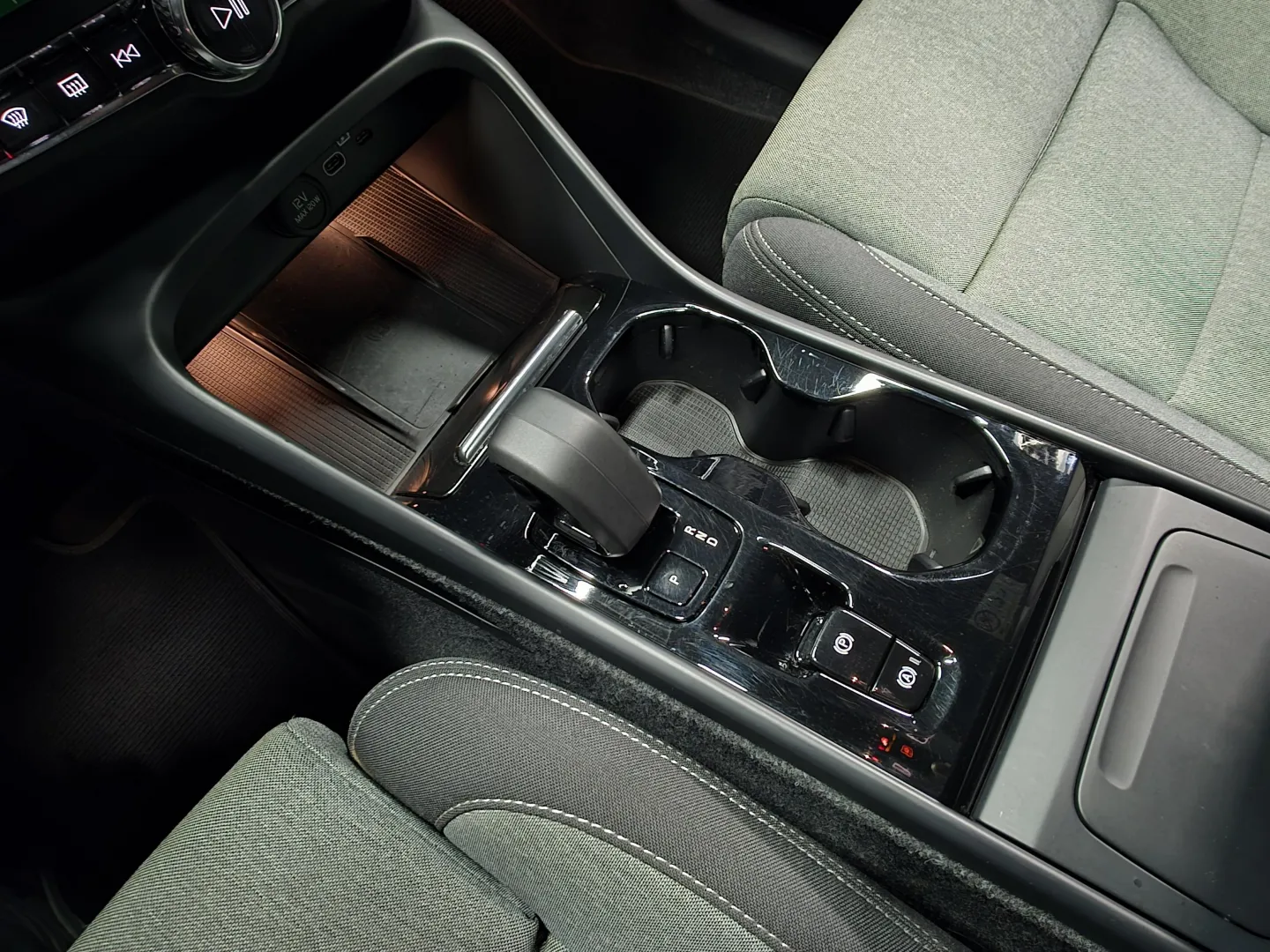 Autokuva 14 - NNM-300