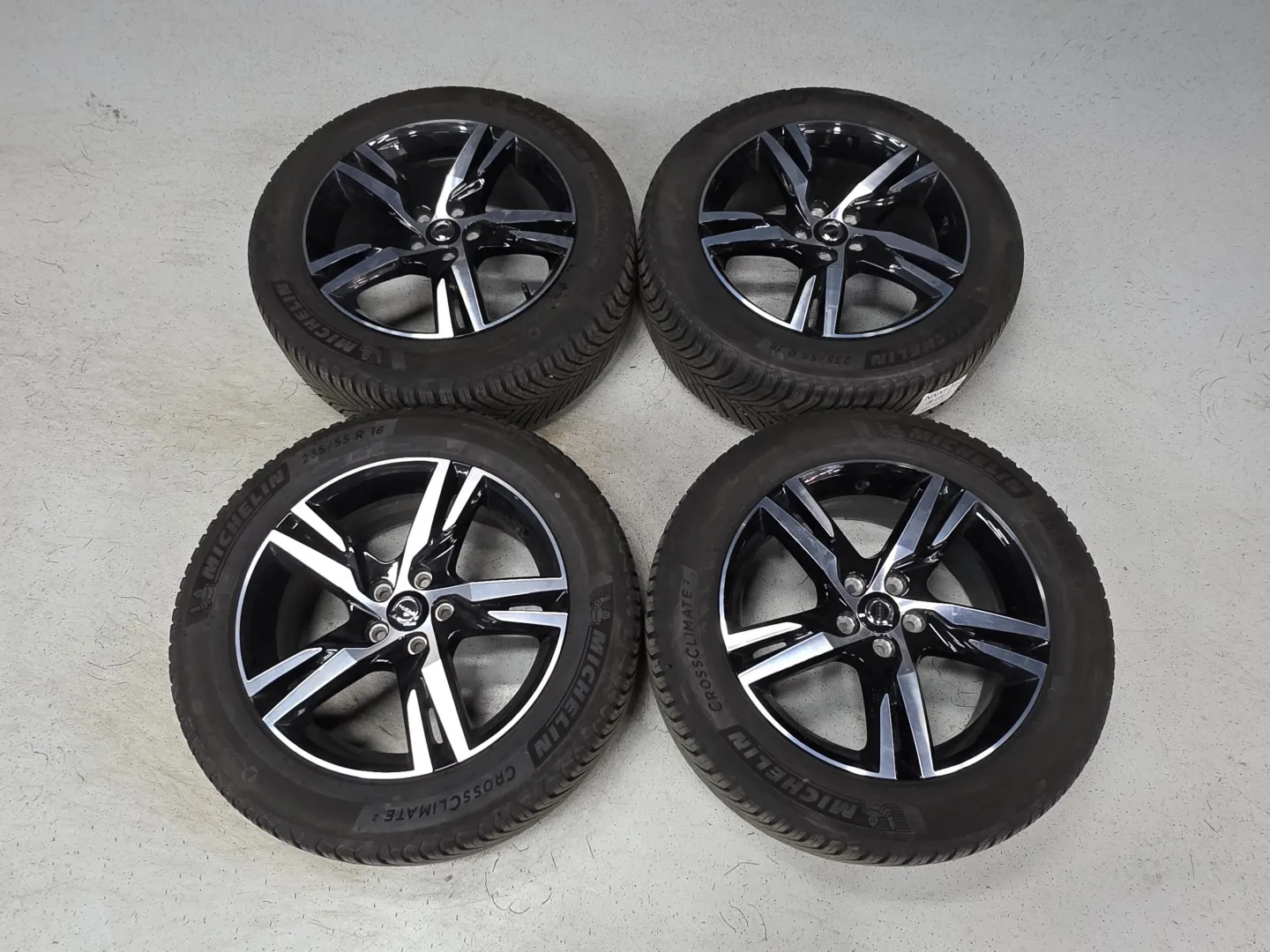 Autokuva 12 - NNM-314