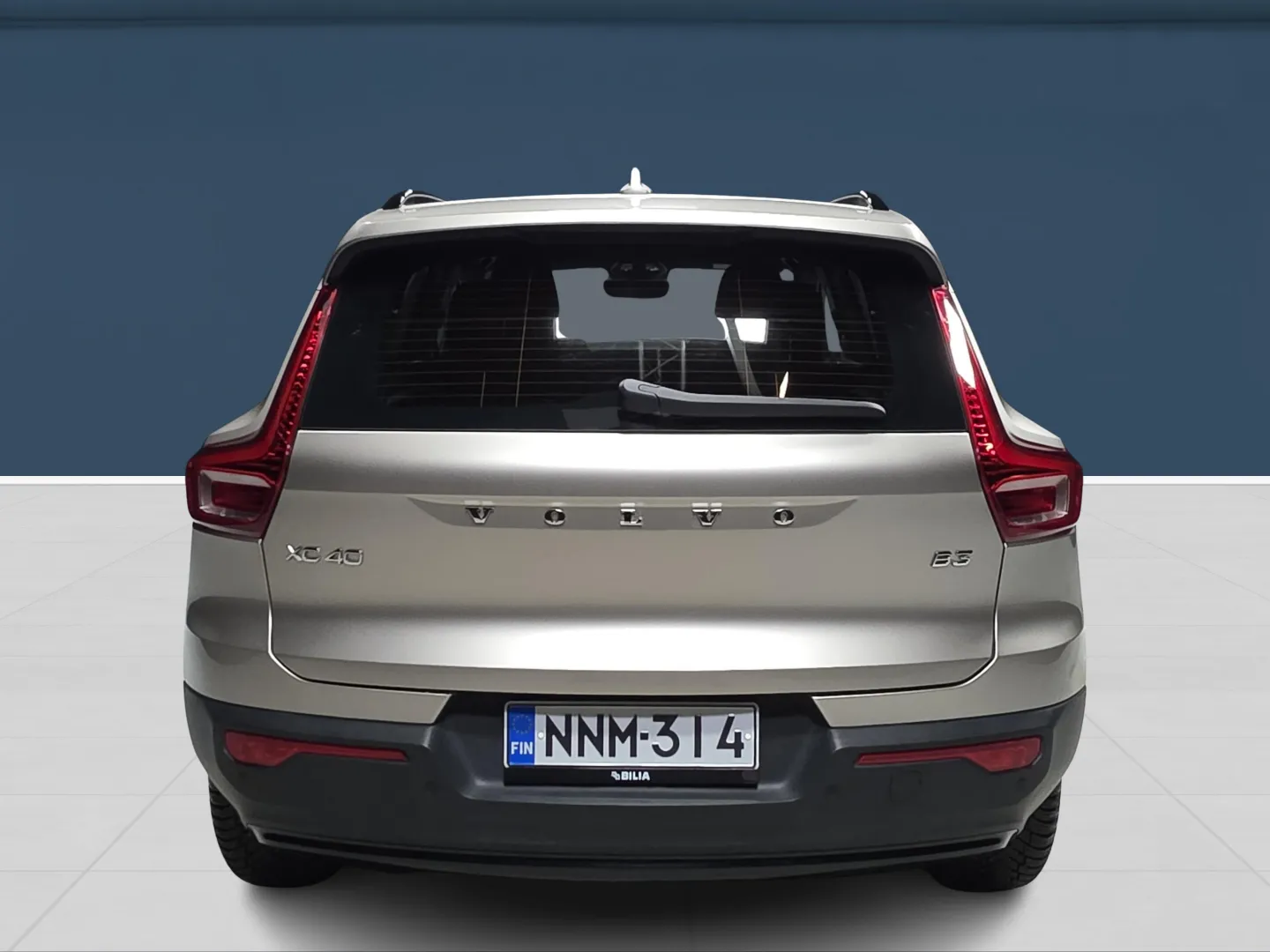 Autokuva 5 - NNM-314