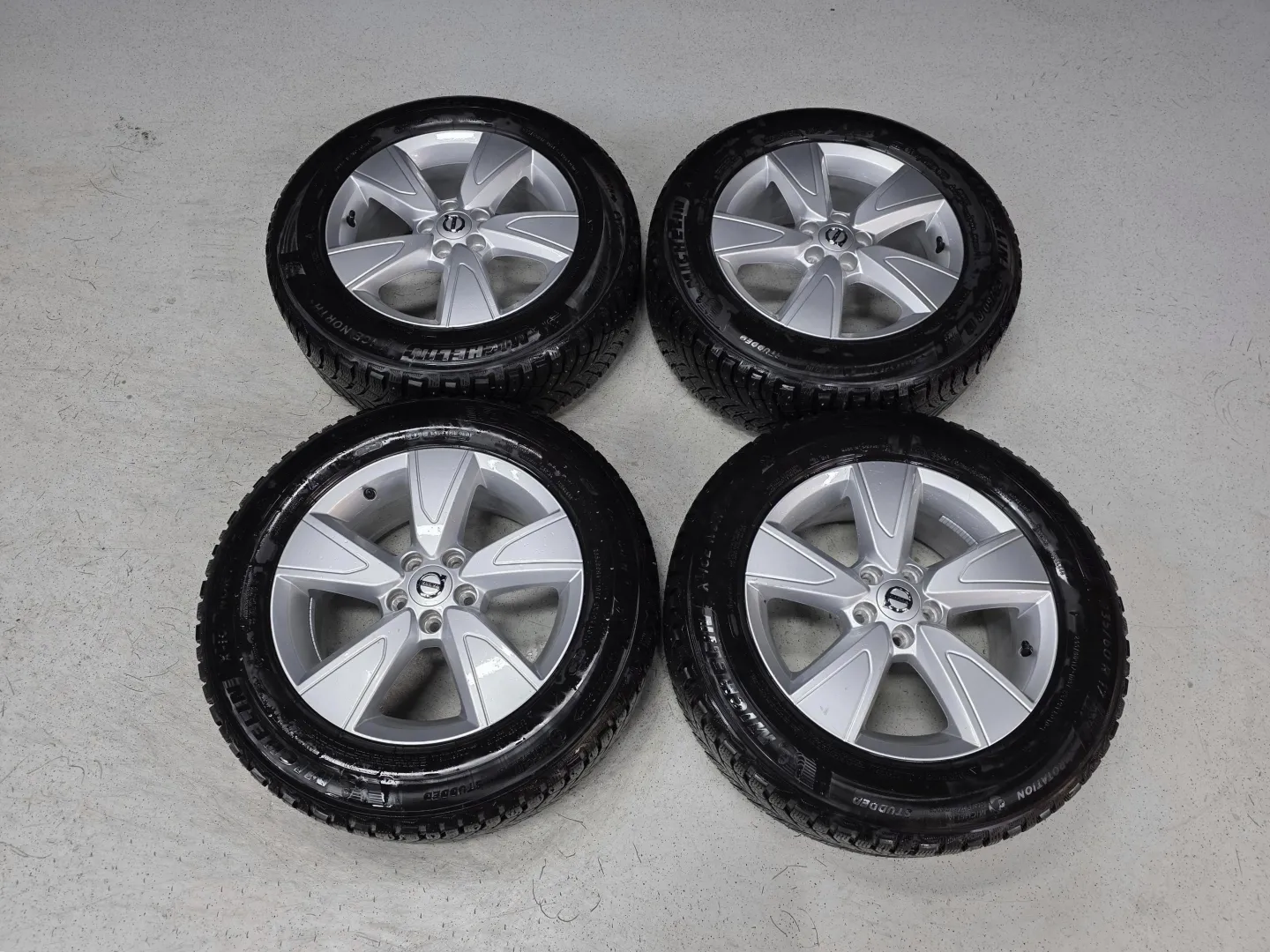 Autokuva 12 - NNM-755