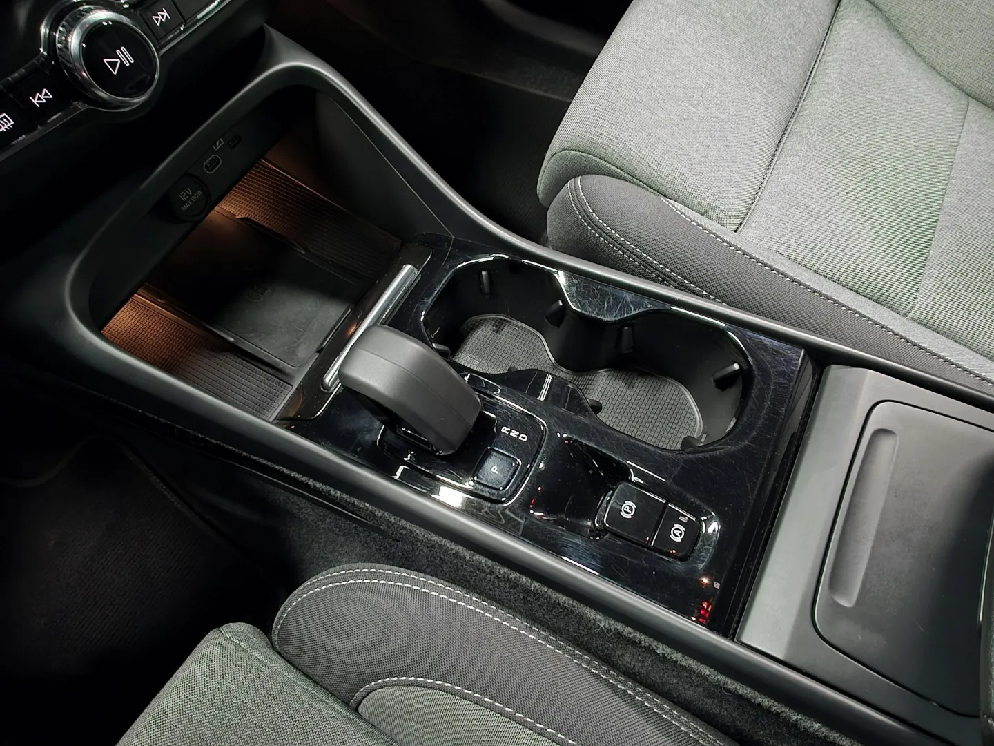 Autokuva 15 - NNM-755