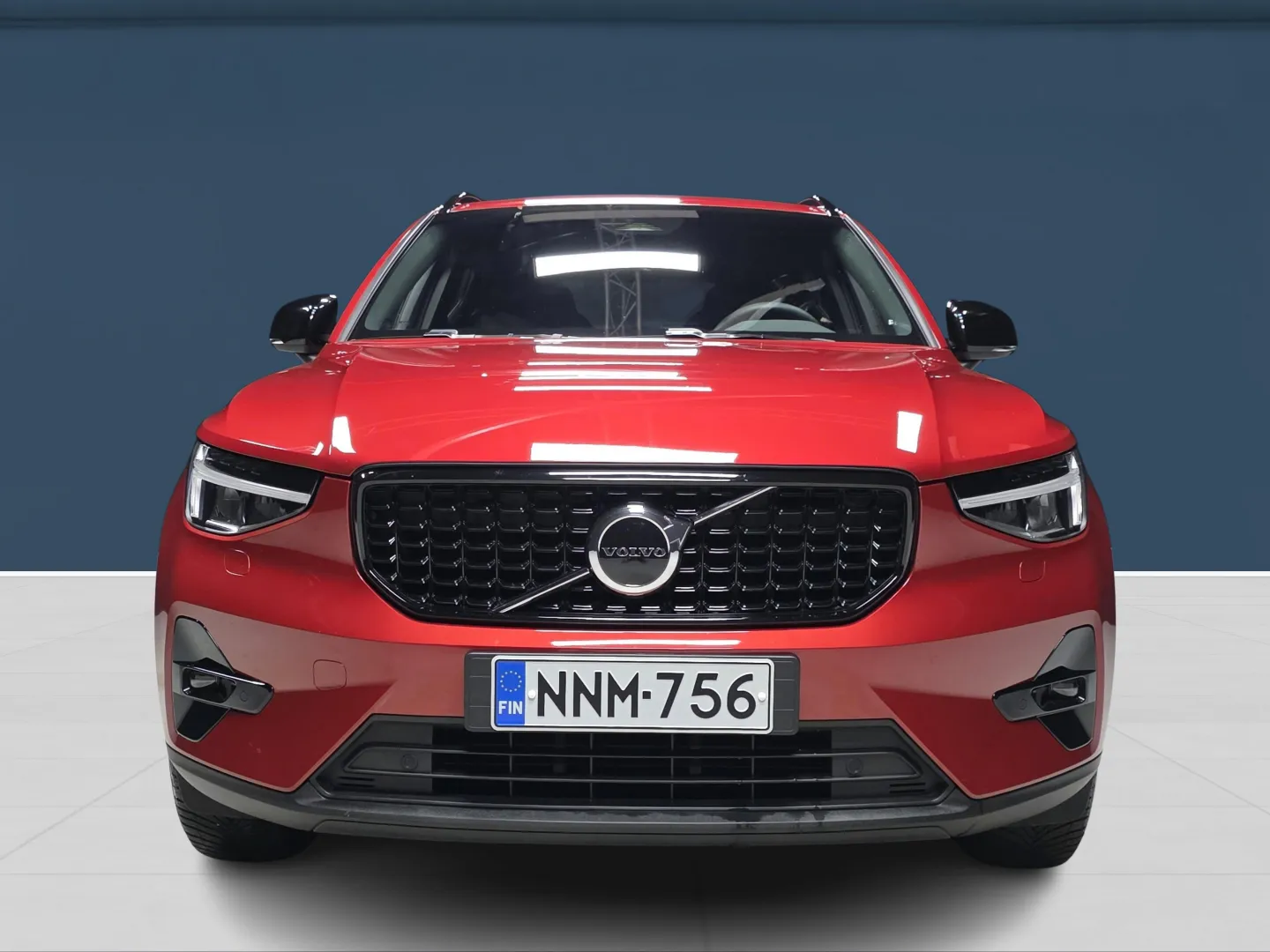 Autokuva 2 - NNM-756