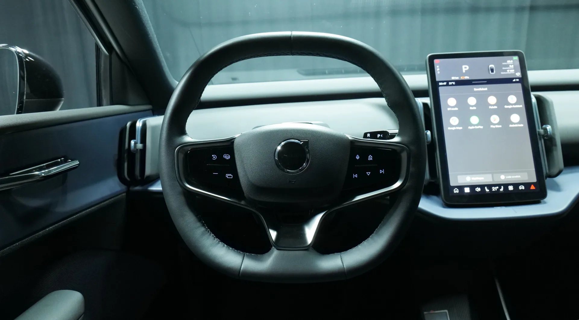 Autokuva 11 - NNN-825