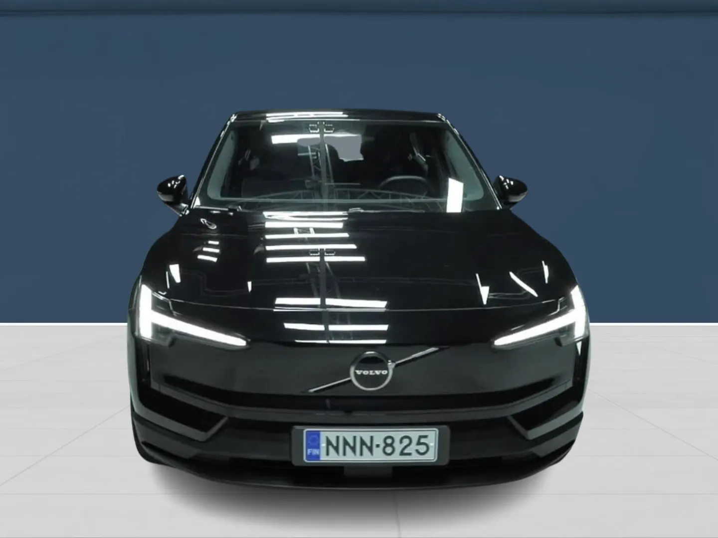Autokuva 2 - NNN-825