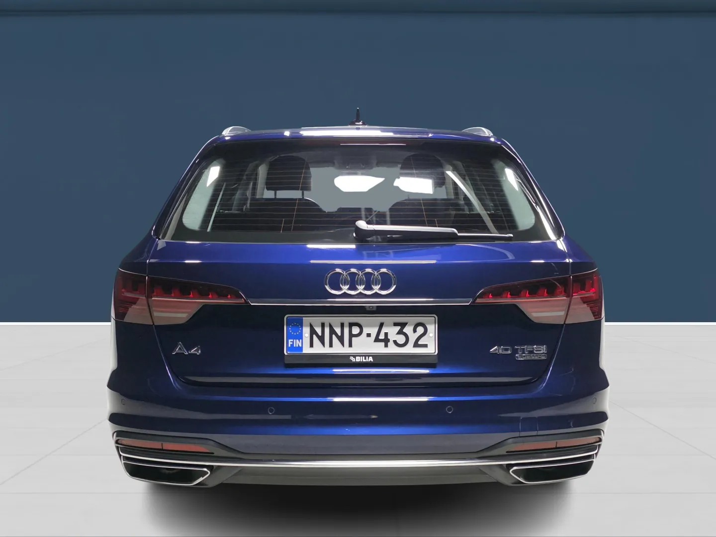 Autokuva 5 - NNP-432