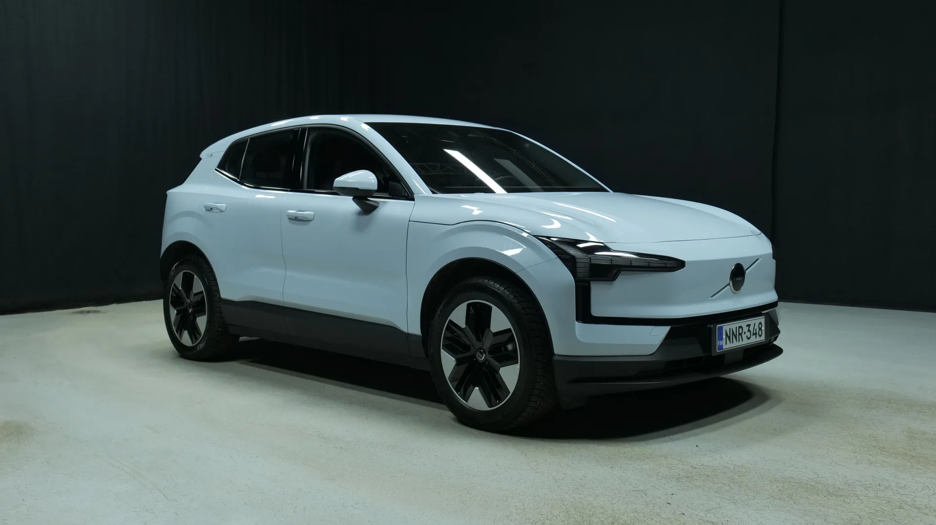 Autokuva 5 - NNR-348