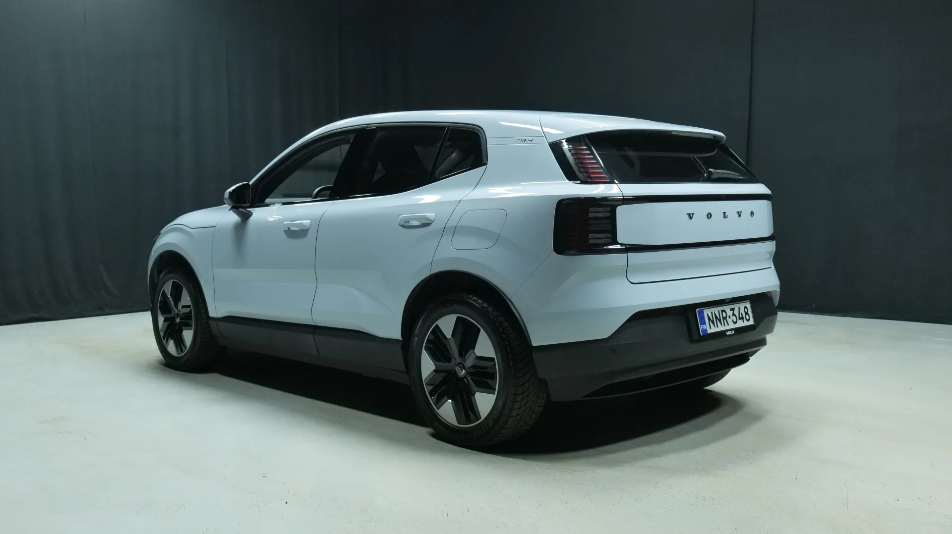 Autokuva 2 - NNR-348