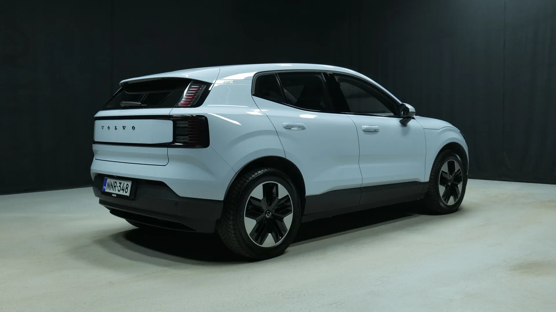 Autokuva 3 - NNR-348