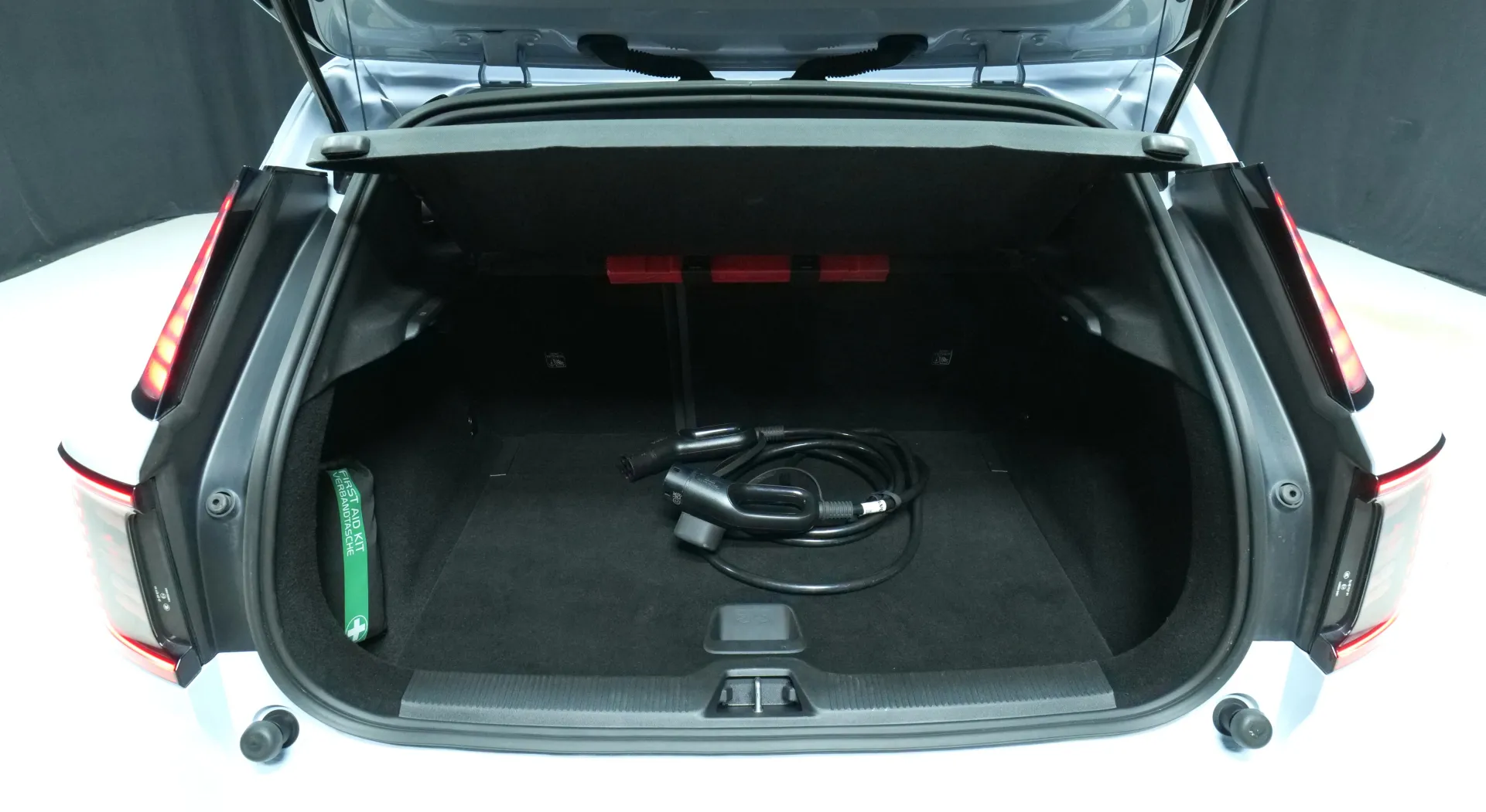 Autokuva 14 - NNR-348