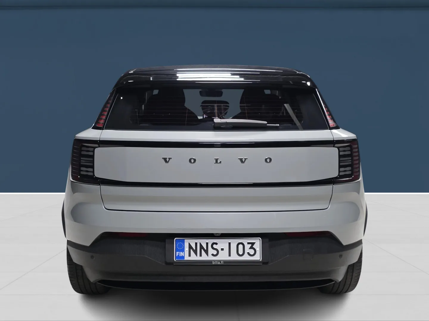 Autokuva 5 - NNS-103