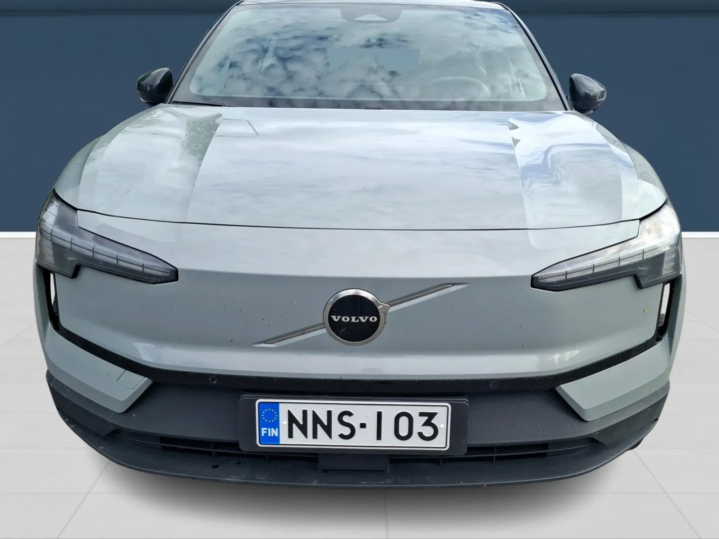 Autokuva 2 - NNS-103