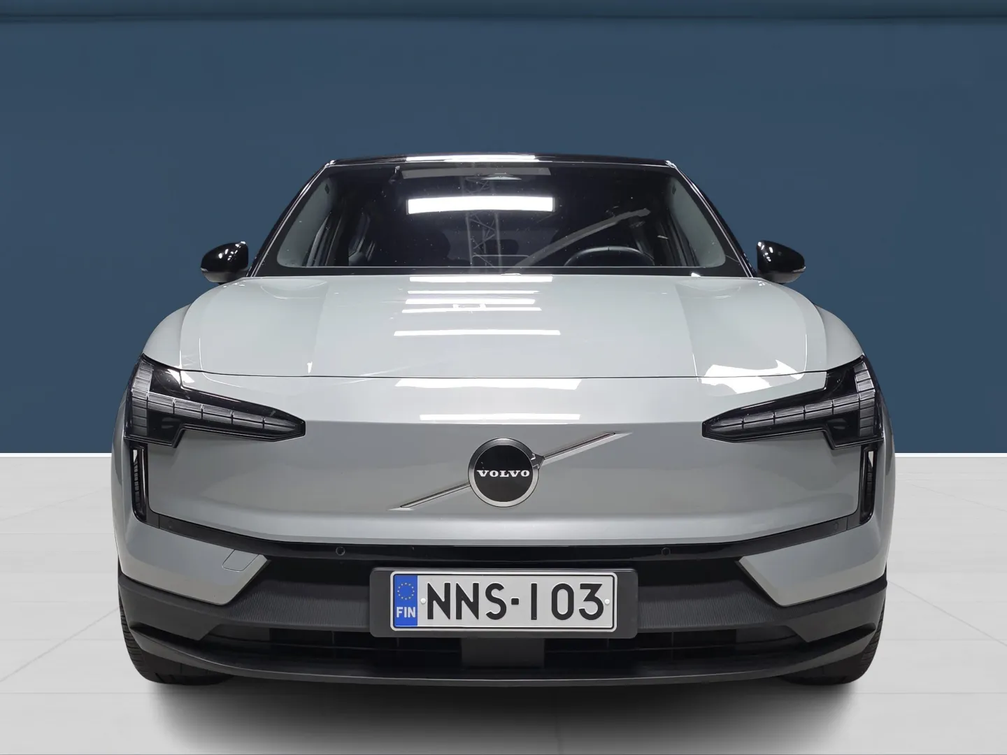 Autokuva 2 - NNS-103