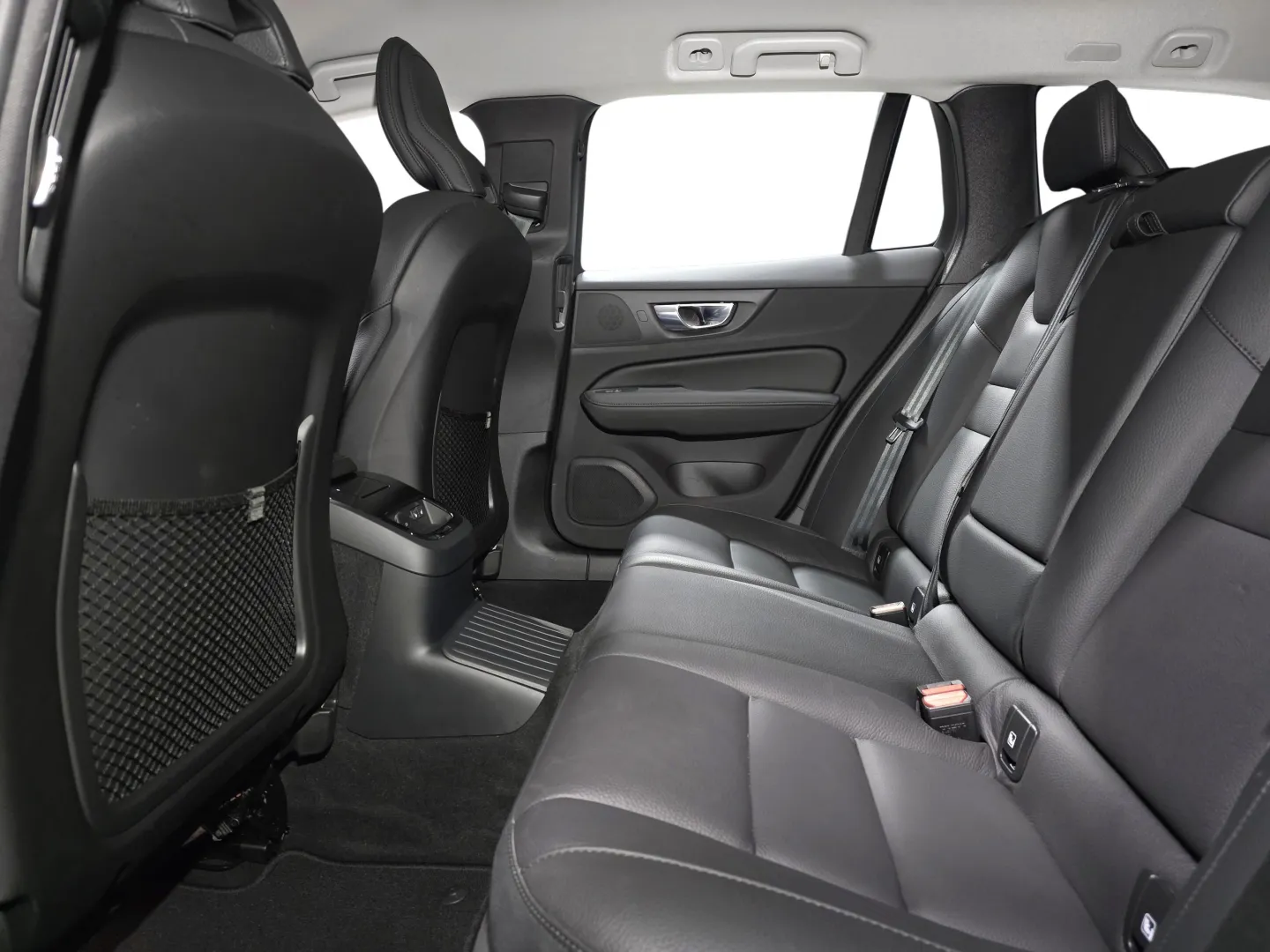 Autokuva 9 - NNS-122