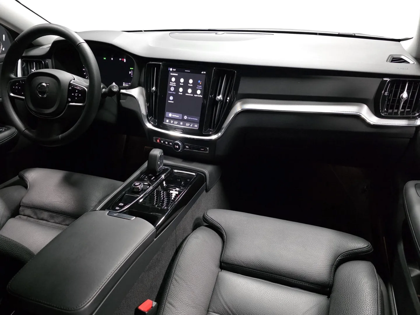 Autokuva 16 - NNS-122