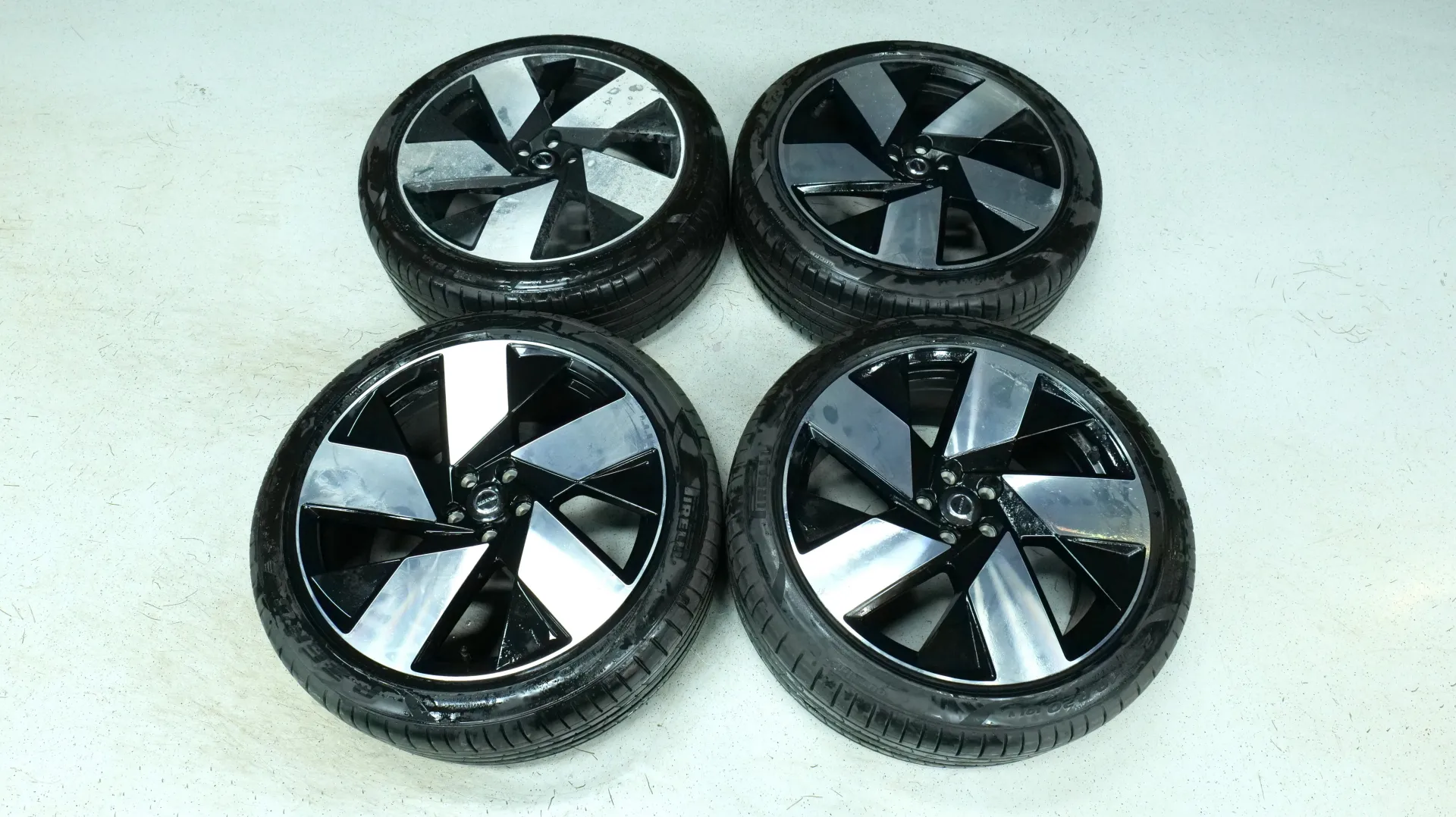 Autokuva 20 - NOA-645