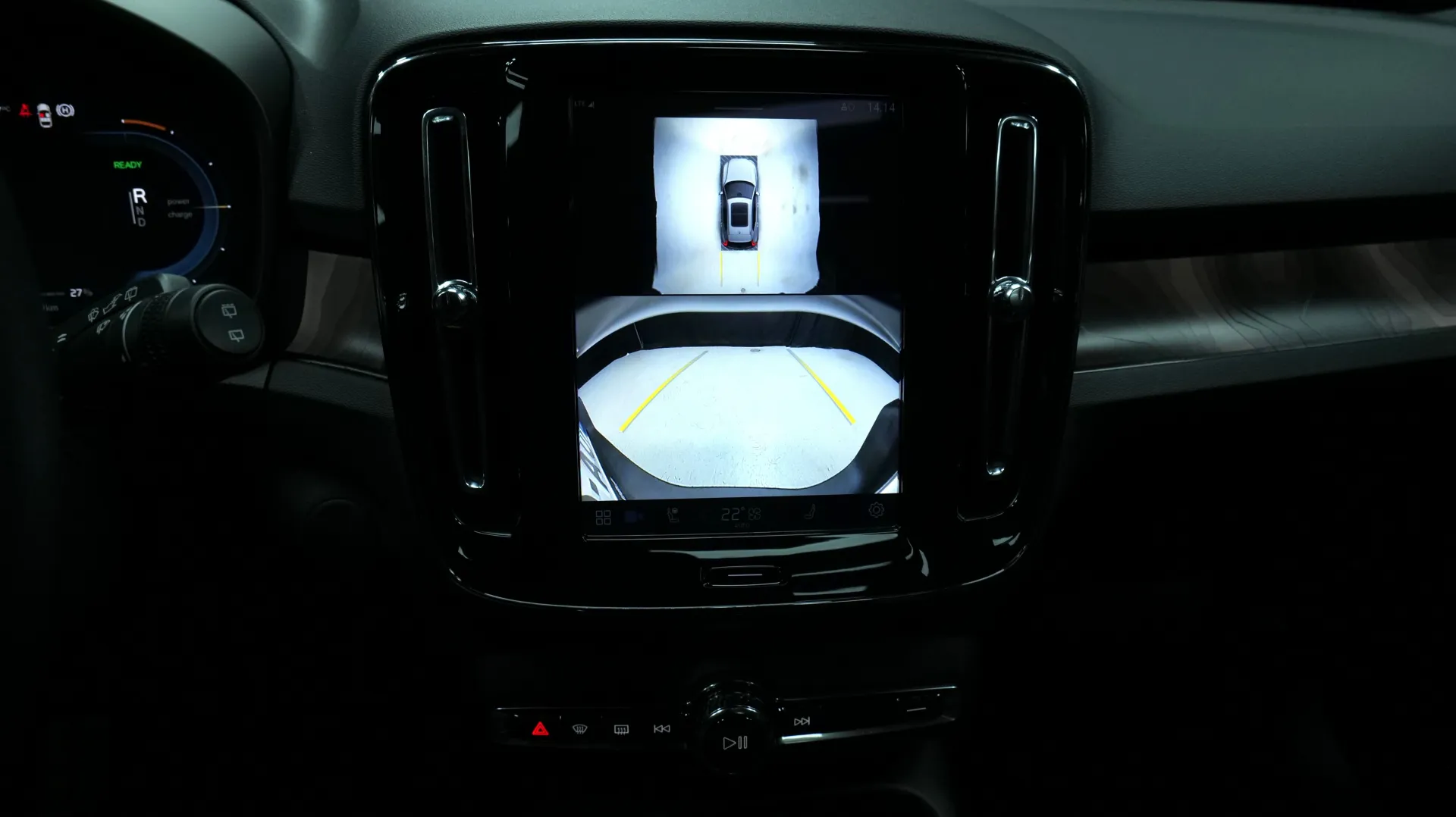 Autokuva 7 - NOA-645