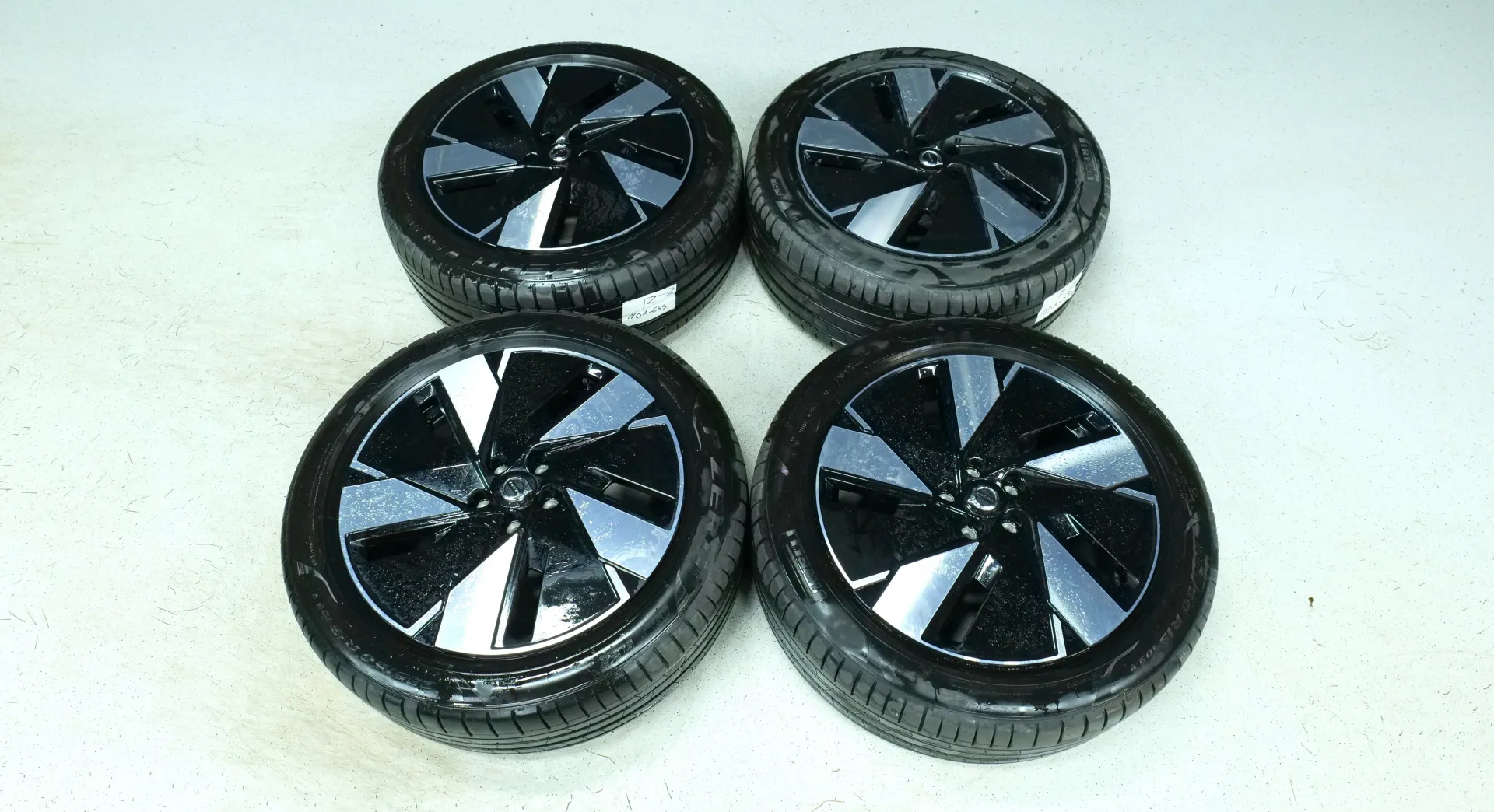 Autokuva 20 - NOA-655