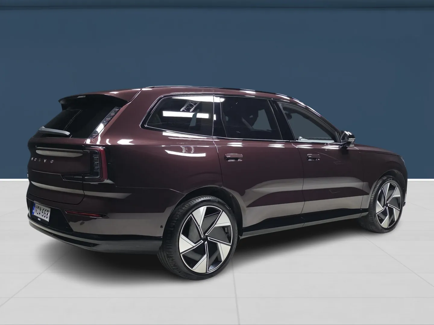 Autokuva 4 - NOA-668