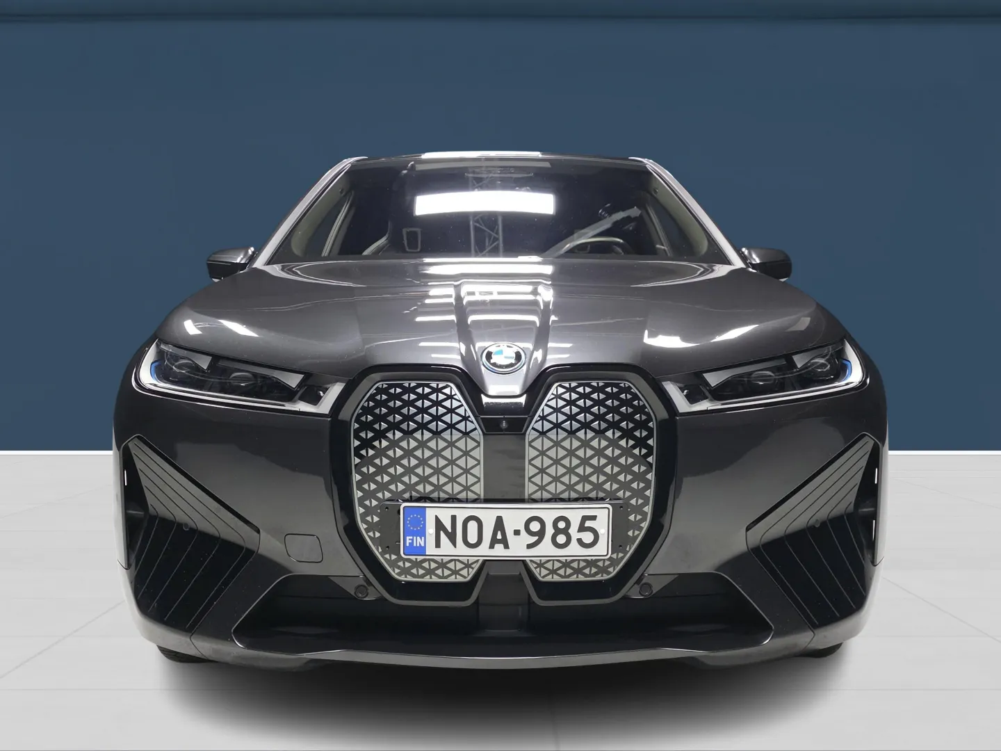 Autokuva 2 - NOA-985