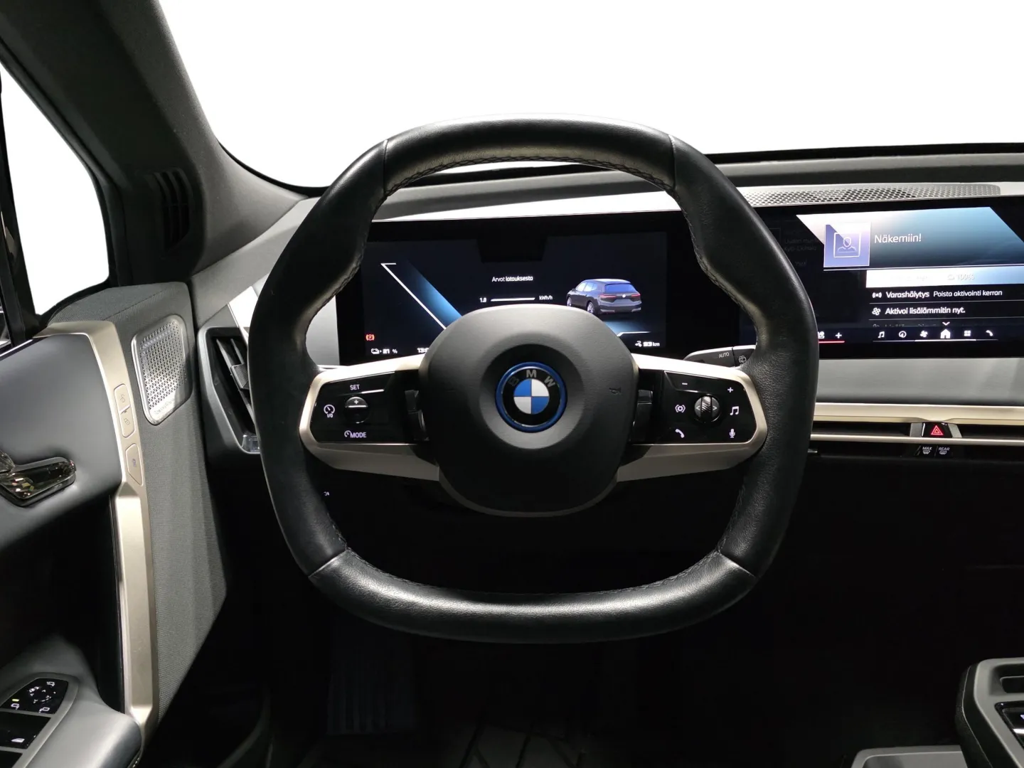 Autokuva 10 - NOA-985